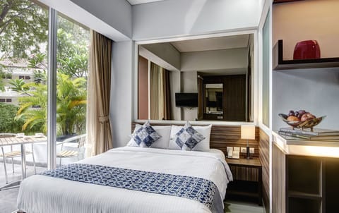 Deluxe Double Room | Minibar, in-room safe, desk, soundproofing