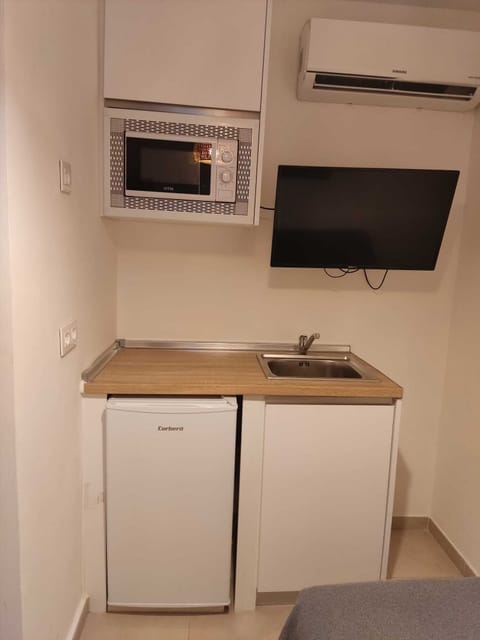 Single Room | Free WiFi