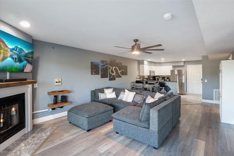 Condo, Multiple Beds, Patio (Lake Time Retreat) | Living area