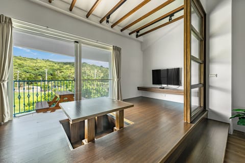 Deluxe Double Room with Bathtub | Free WiFi, bed sheets