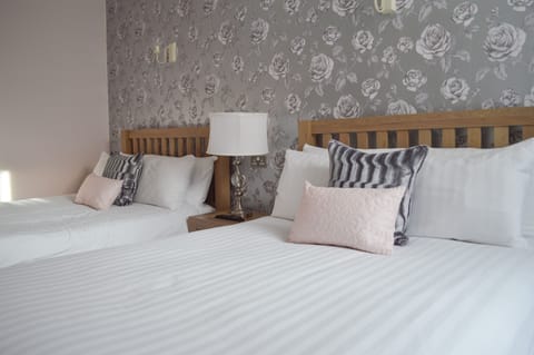 Family Double or Twin Room | Individually decorated, individually furnished, desk, iron/ironing board