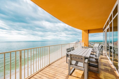 Condo, 4 Bedrooms | Outdoor dining