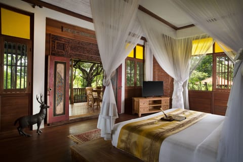 One Bedroom Forest Villa - Free Watersport and Trekking | Minibar, in-room safe, desk, rollaway beds