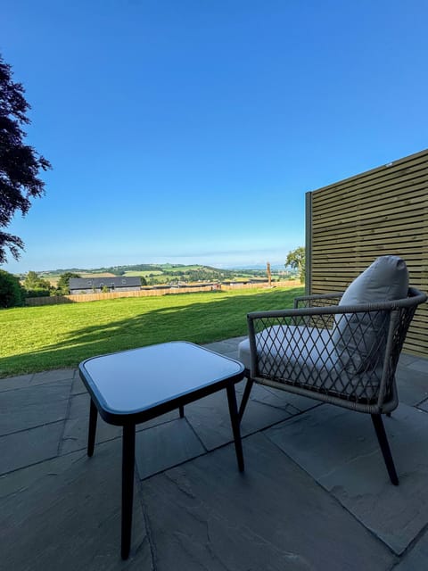 Luxury Studio Suite, Garden View | Terrace/patio