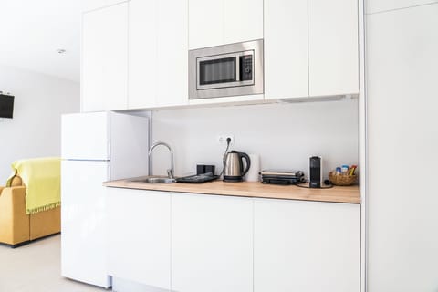 CA STUDIO-TERRAZA-VISTA PLAYA | Private kitchen | Full-size fridge, microwave, stovetop, espresso maker