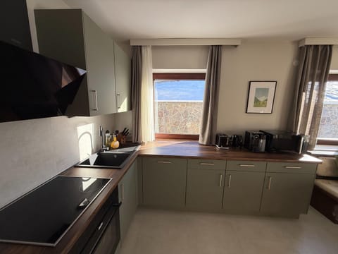 House | Private kitchen