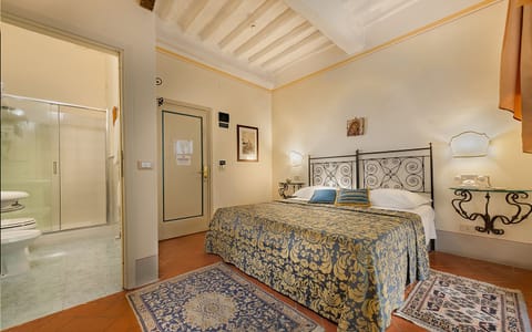 Comfort Double or Twin Room | Premium bedding, minibar, in-room safe, desk