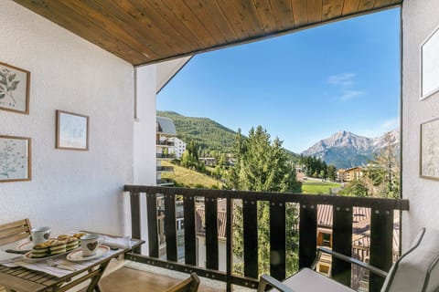 Standard Apartment, Multiple Bedrooms (Il Balcone Sulle Alpi ski in ski out) | Outdoor dining