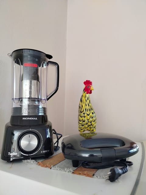 House, Mountain View | Private kitchen | Microwave, oven, stovetop, cookware/dishes/utensils