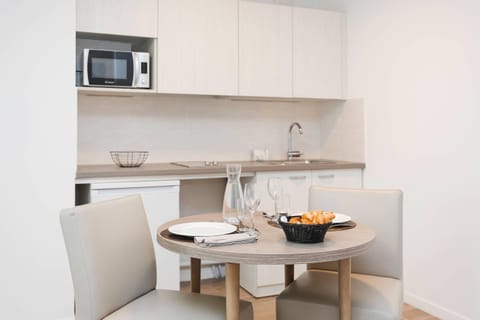 Apartment, 1 Bedroom | Private kitchen | Coffee/tea maker, electric kettle