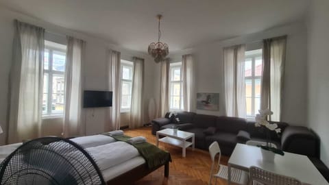 Basic Apartment | Interior