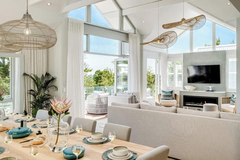 House | 6 bedrooms, desk, Internet