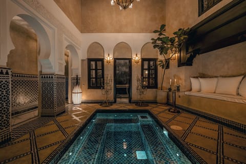Couples treatment rooms, steam room, massages