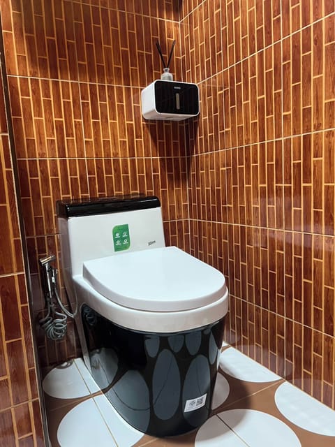 Private Room Balcony with Sea View | Bathroom | Shower, free toiletries, hair dryer, towels