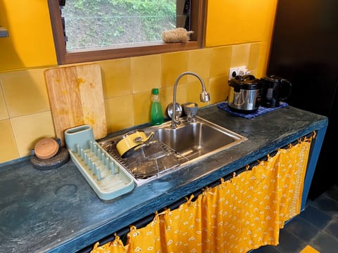 Cabin, Garden View | Private kitchen | Fridge, oven, dishwasher, coffee/tea maker