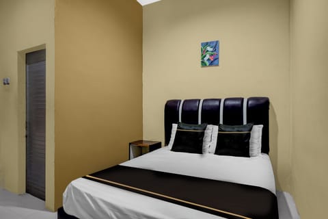 Deluxe Double Room | WiFi (free), bed sheets