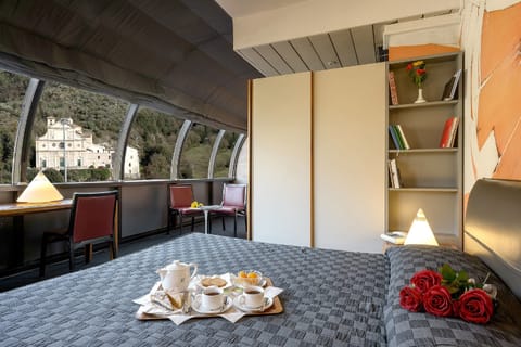 Room service - dining