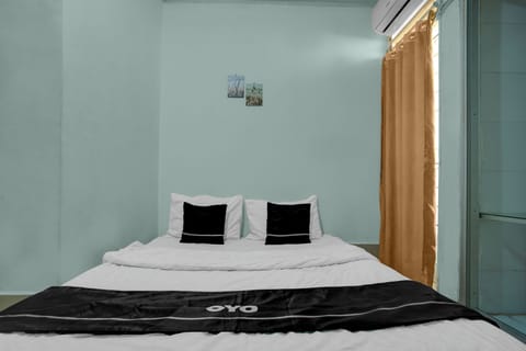 Standard Double Room | WiFi (free), bed sheets