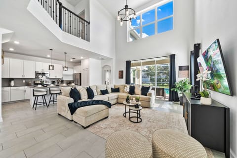 House | 5 bedrooms, desk, Internet