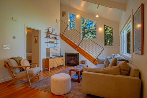 Condo, Multiple Beds, Patio, Mountain View (Parkside Condo 229B) | Living area | 42-inch flat-screen TV with digital channels