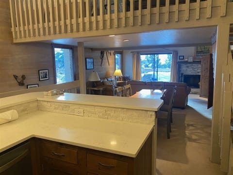 Condo, Multiple Beds, Balcony, Mountain View (Snow Creek Condo 1551) | Interior