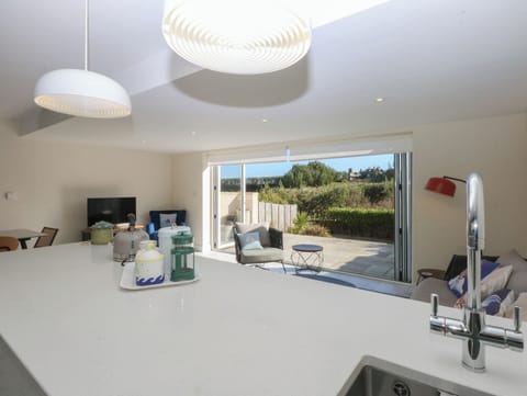 Cottage | Living area
