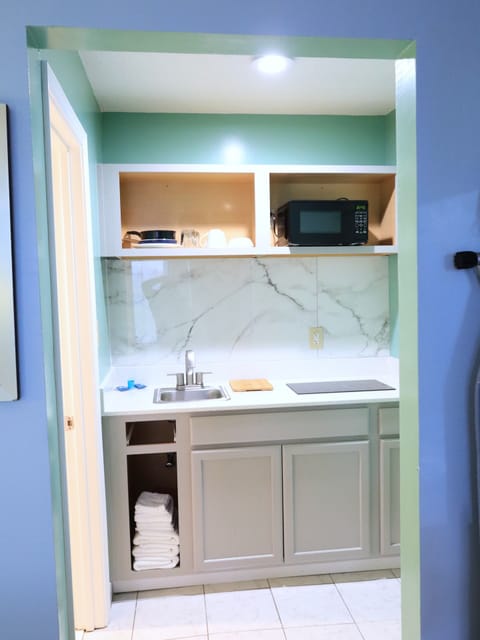 Full-size fridge, microwave, coffee/tea maker