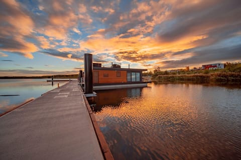 Mobile Home | Exterior