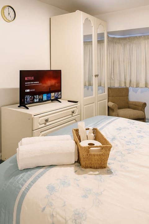 Comfort Double Room | Iron/ironing board, free WiFi