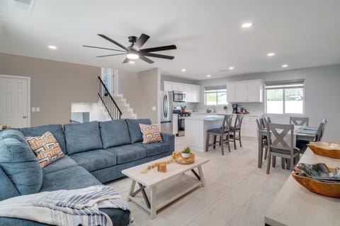 House (4 Bedrooms) | Front of property