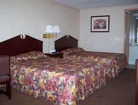 Desk, iron/ironing board, free cribs/infant beds, free WiFi