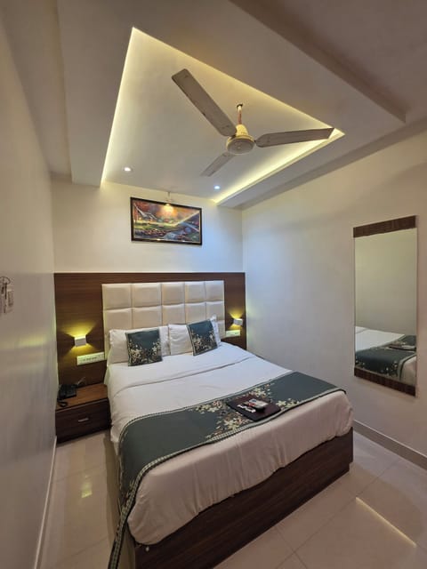 Deluxe Double Room, City View | Individually furnished, desk, laptop workspace, free WiFi