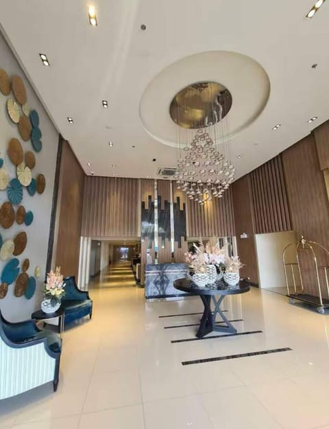 Condo, 1 Bedroom, Accessible, Smoking | Lobby