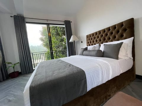 Deluxe Double Room, Balcony, Mountain View | Free WiFi