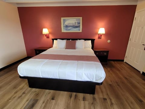 Desk, free WiFi, wheelchair access