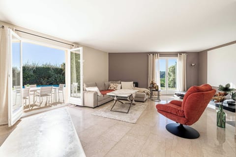 Apartment | Living area