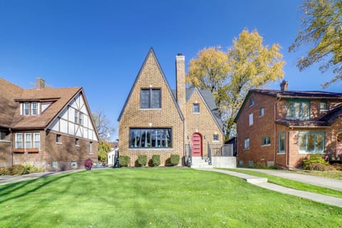 Apartment (2 Bedrooms) | Front of property