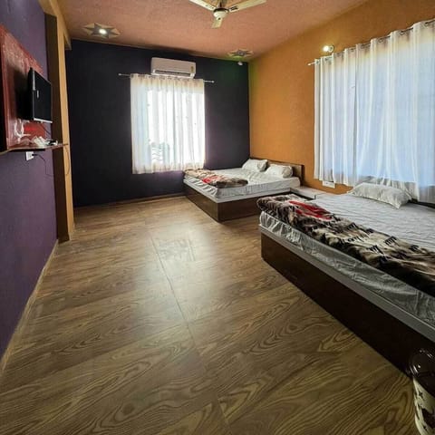 Family Room | Rollaway beds (surcharge), bed sheets