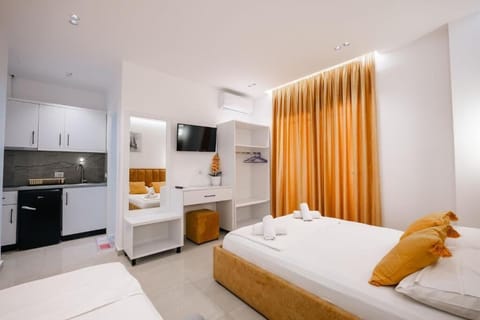 Deluxe Triple Room | Free WiFi