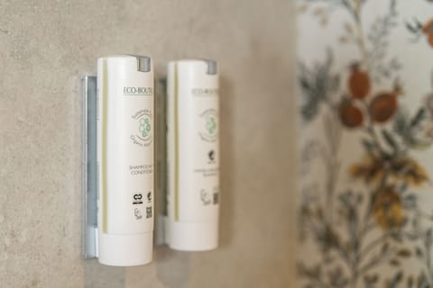 Deluxe Double Room, Balcony, Mountain View | Bathroom | Slippers