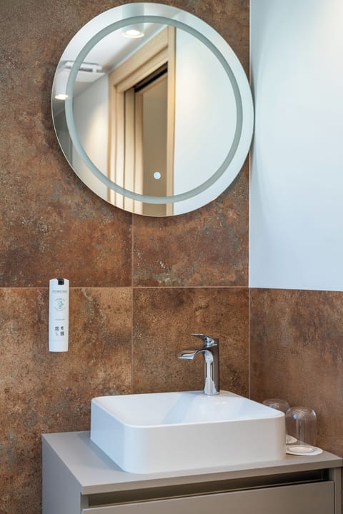 Comfort Double Room, Balcony, Mountain View | Bathroom | Slippers