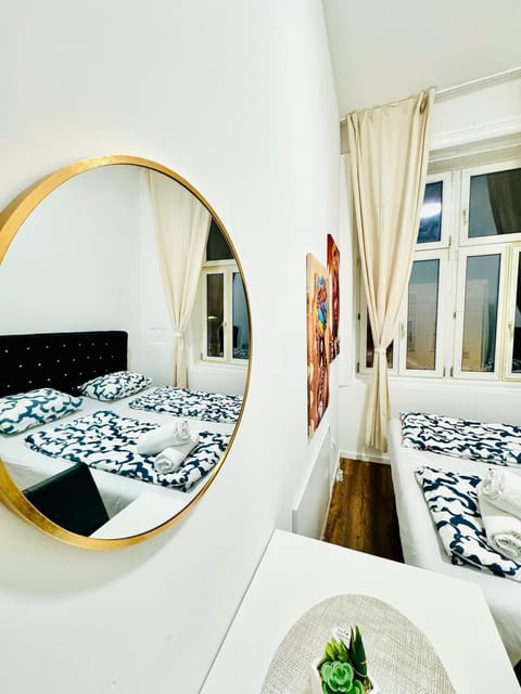 Basic Apartment | Iron/ironing board