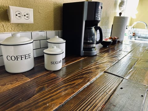 House, Mountain View | Coffee and/or coffee maker