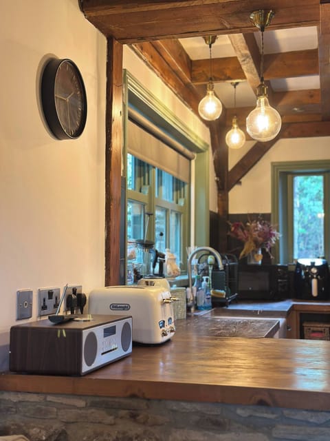 House, 1 Bedroom, Smoking, Balcony | Interior