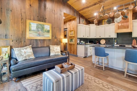 House (1 Bedroom) | Interior