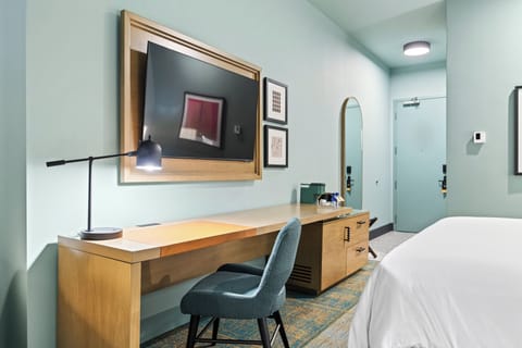 Standard Room, 1 King Bed