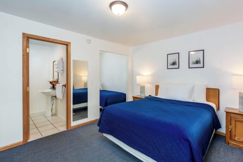 Family Room, Multiple Beds, Non Smoking | Free WiFi, bed sheets