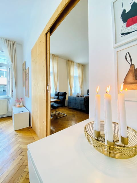 Basic Apartment | Iron/ironing board