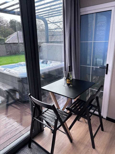 Suite | 1 bedroom
