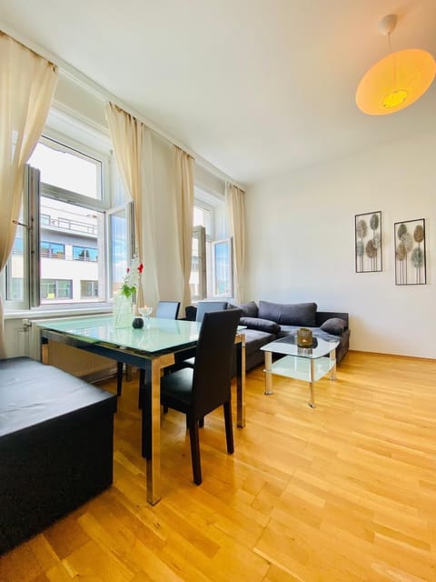 Basic Apartment | Iron/ironing board